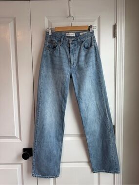 Aritzia Denim Forum The 90’s Iggy Lo-Rise Baggy Jeans Size 23